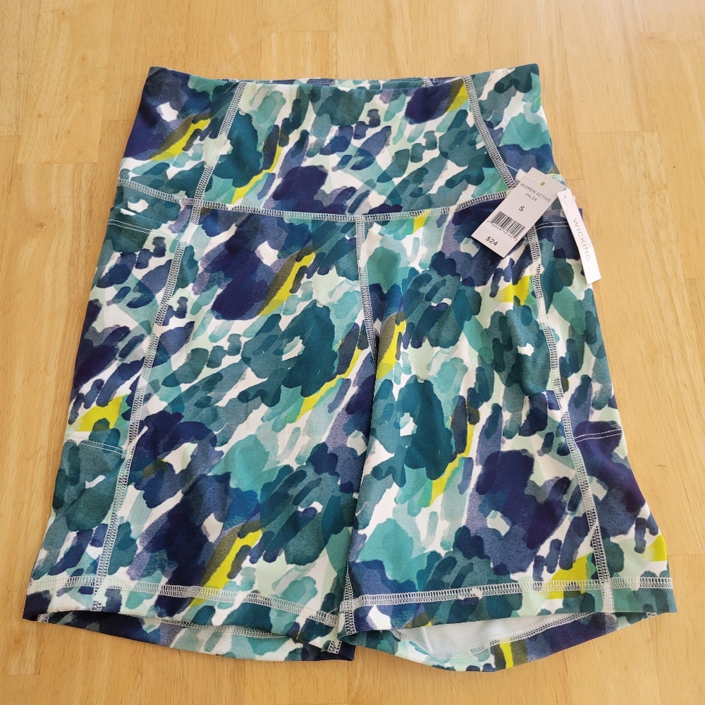 NWT Dip size small workout shorts